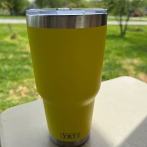 Yeti Rambler 30oz Tumbler